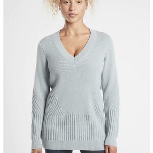 Athleta Teton V Neck Sweater NWT
voyage gray SZ M